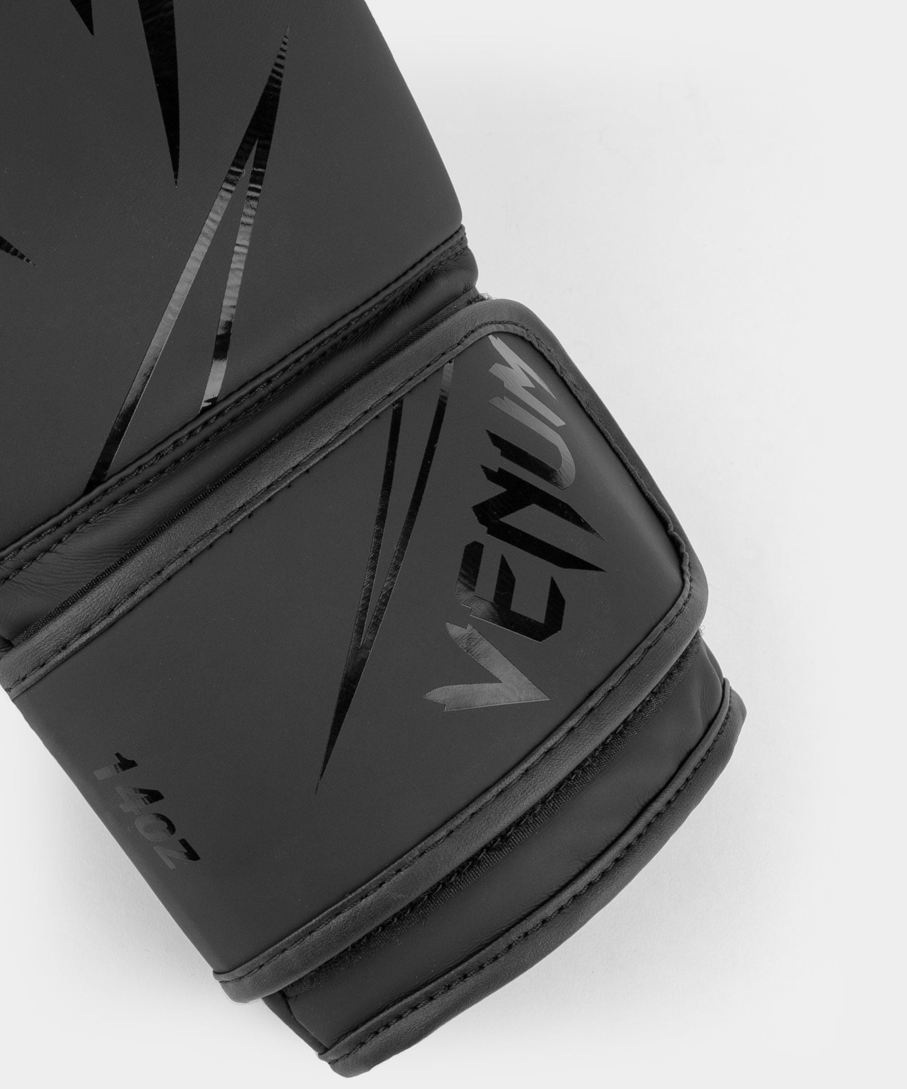 Venum Classic Boxing Gloves - 16oz, Unisex, Synthetic Leather Training Gloves for Boxing, Muay Thai, & Bag Work - Black